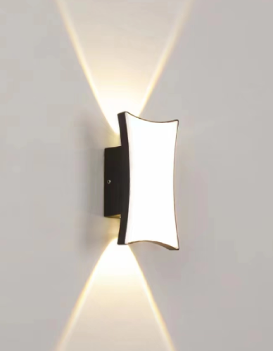 B - Wall Lamp